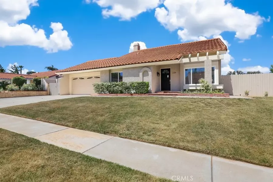 236 Gabrielle Way, Redlands, CA 92374