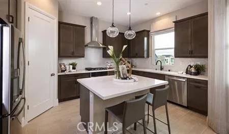 Valencia, CA 91381,27468 Pioneer Court