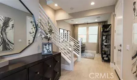 Valencia, CA 91381,27468 Pioneer Court