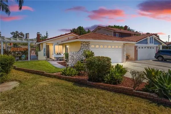 1913 Topeka Way, Colton, CA 92324