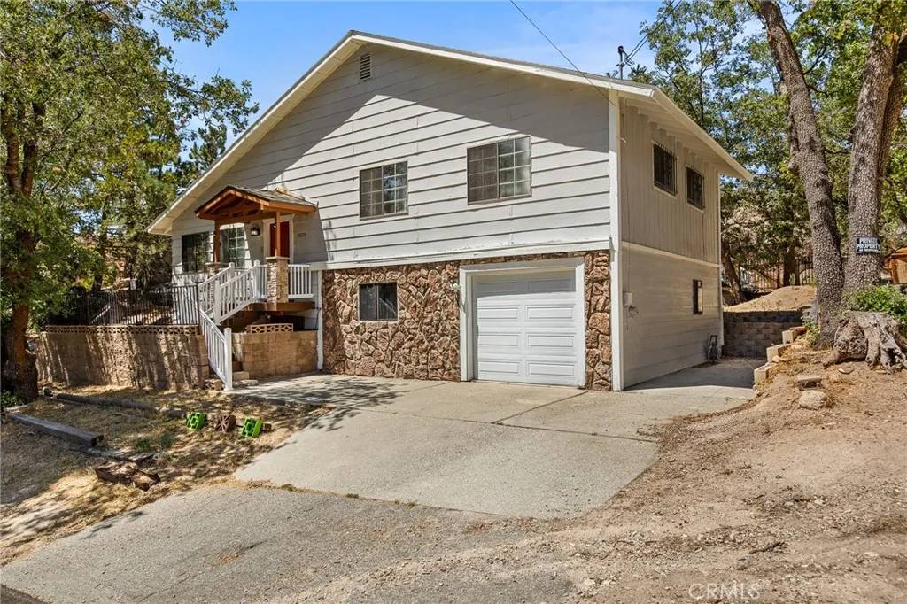 Arrowbear, CA 92382,33270 Sierra View Drive