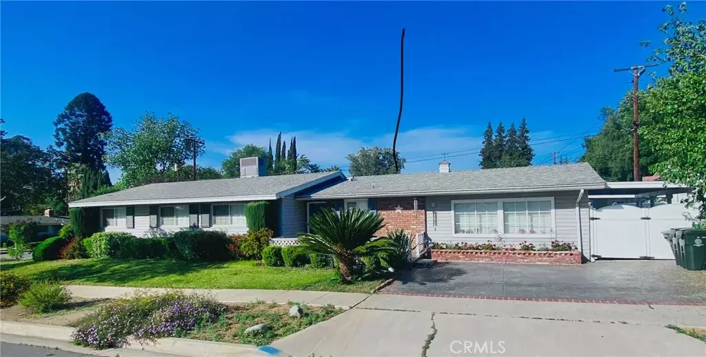 729 Dana Street, Redlands, CA 92373