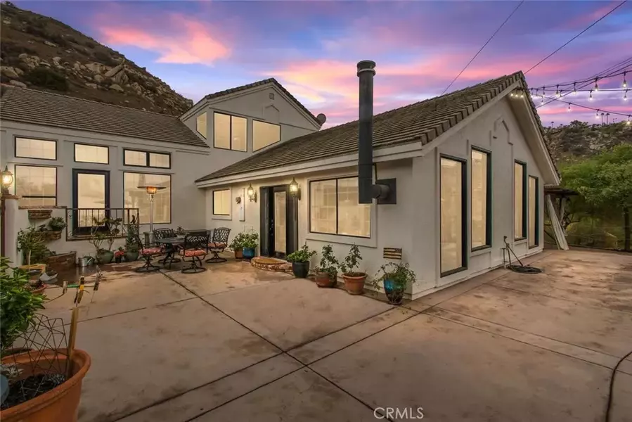 9160 Holly Court, Colton, CA 92324