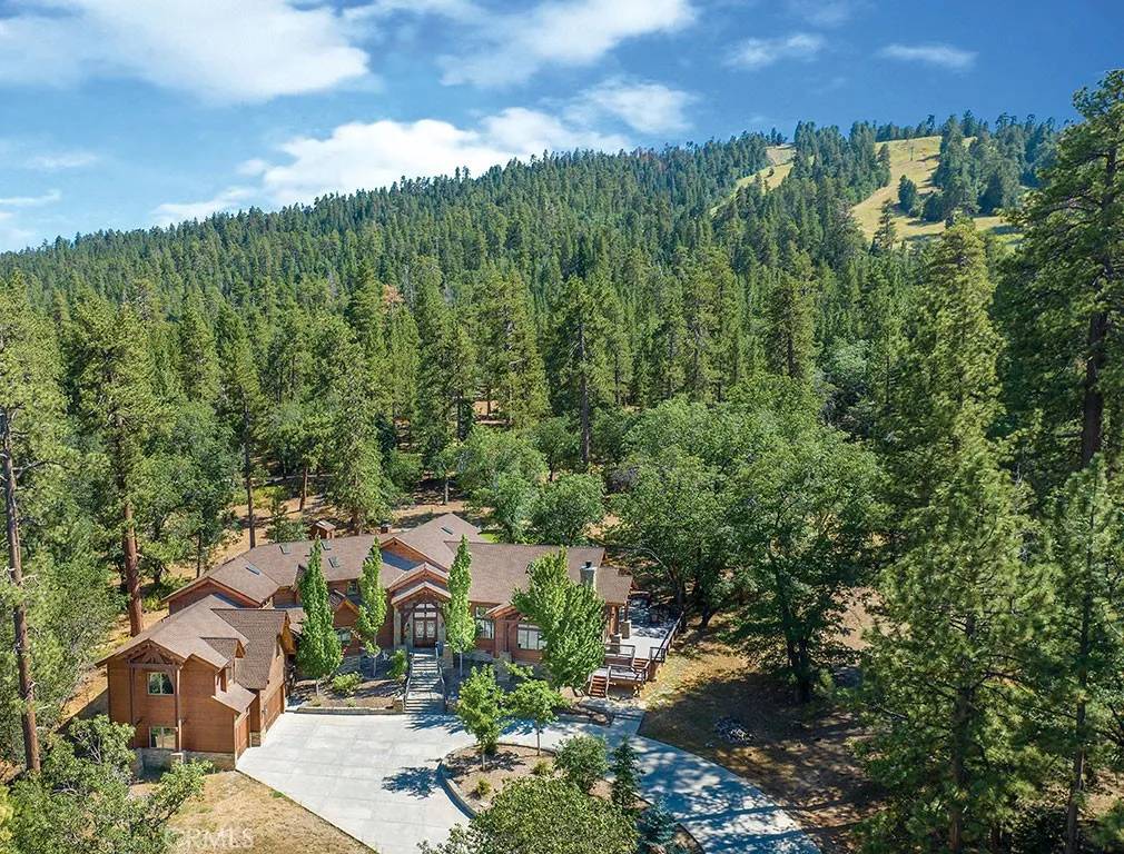 Big Bear, CA 92315,42143 Switzerland Drive