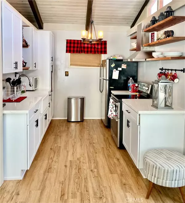 Green Valley Lake, CA 92341,32996 Maple Lane