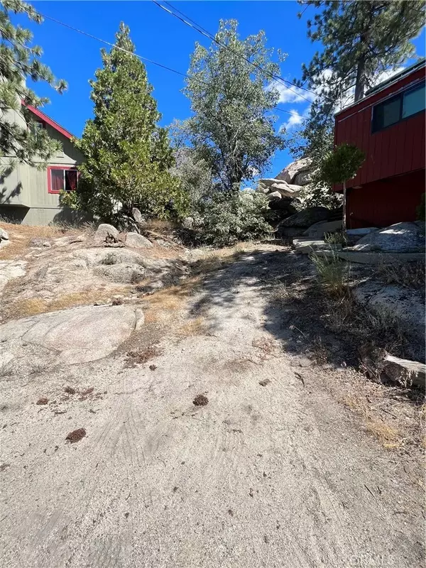 Arrowbear, CA 92382,0 Sierra View
