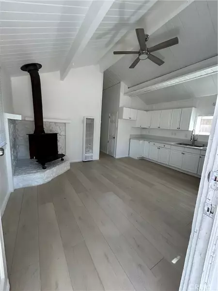 359 Sunset Lane, Sugarloaf, CA 92386