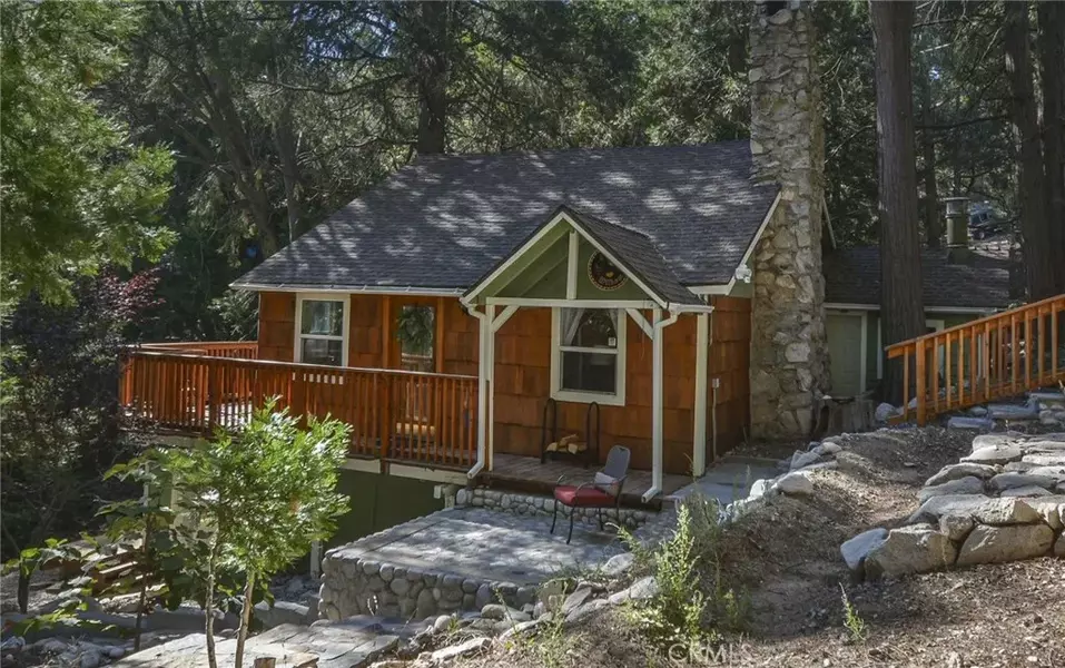 641 Clubhouse Drive, Twin Peaks, CA 92391