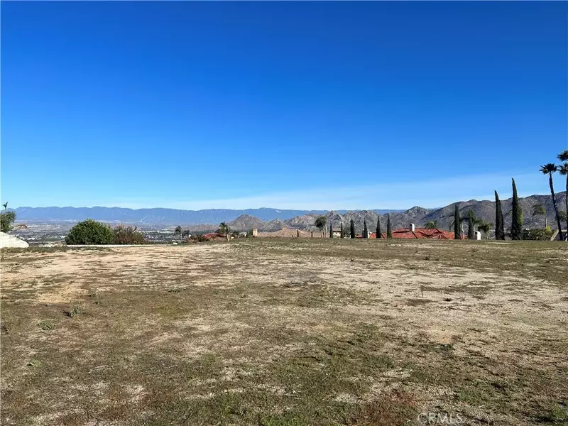 6204 Claridge, Riverside, CA 92506