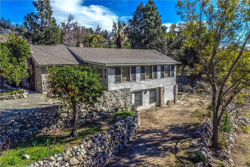 San Bernardino, CA 92407,1053 Devore Road