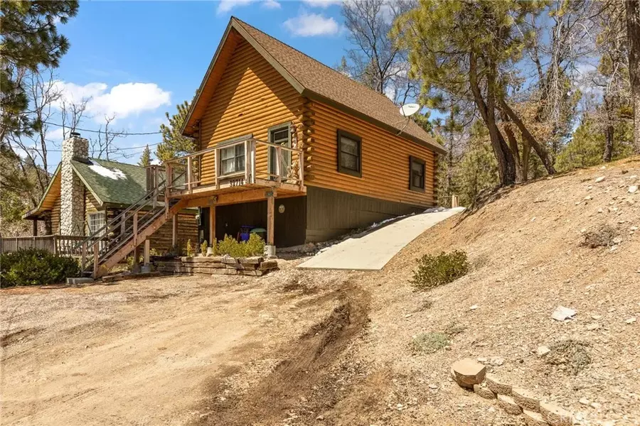 32714 Willow Lane, Arrowbear, CA 92382