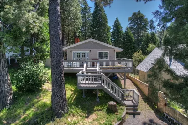 897 Big Oak Road, Crestline, CA 92325