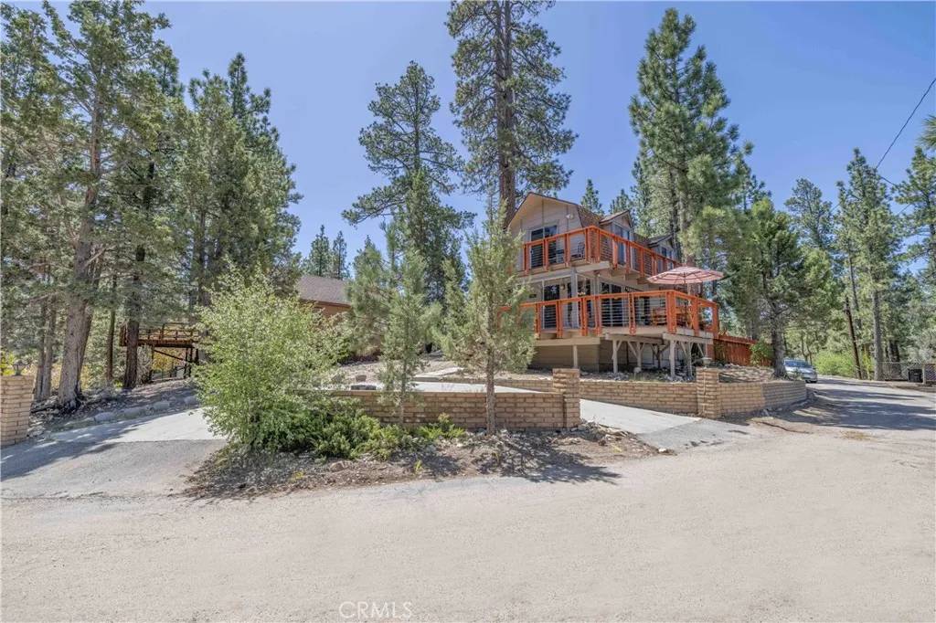 316 Hilltop Lane, Big Bear City, CA 92314