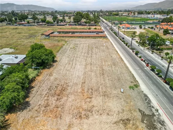 San Jacinto, CA 92583,420 N Ramona