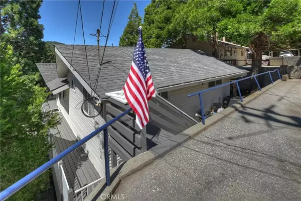 508 Delle Drive, Crestline, CA 92325