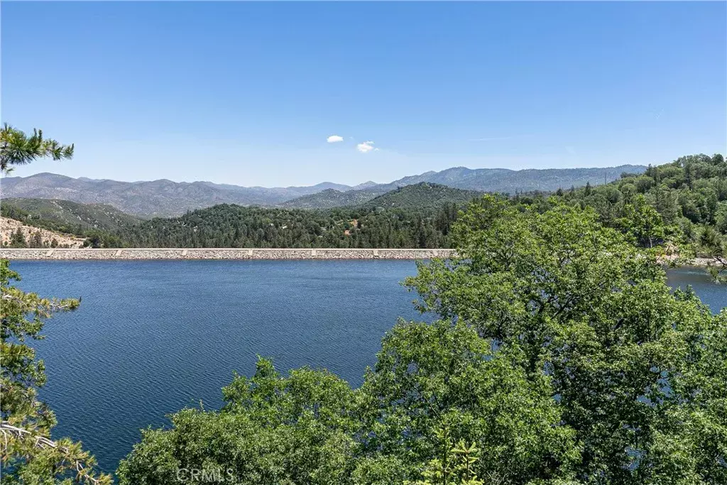 Lake Arrowhead, CA 92321,537 Canyon View Road