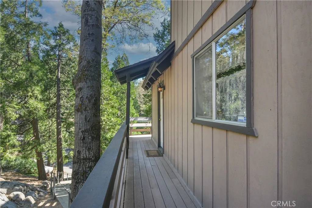 Lake Arrowhead, CA 92352,324 Pioneer Road