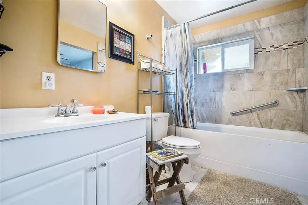 Clovis, CA 93611,548 N Armstrong Avenue
