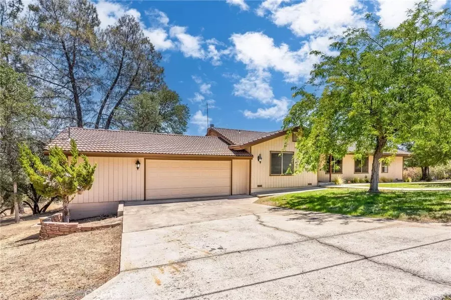 29823 Kings Canyon Court North, Coarsegold, CA 93614