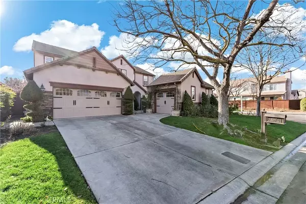 Clovis, CA 93619,4587 N Emerald Peak Drive