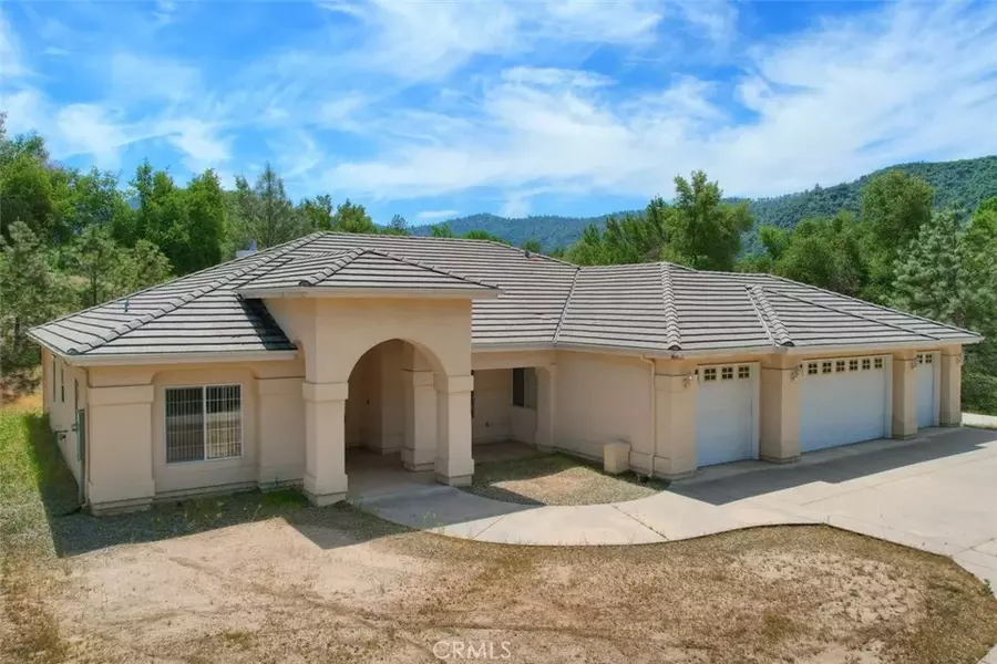 41167 Shandee Lane, Ahwahnee, CA 93601