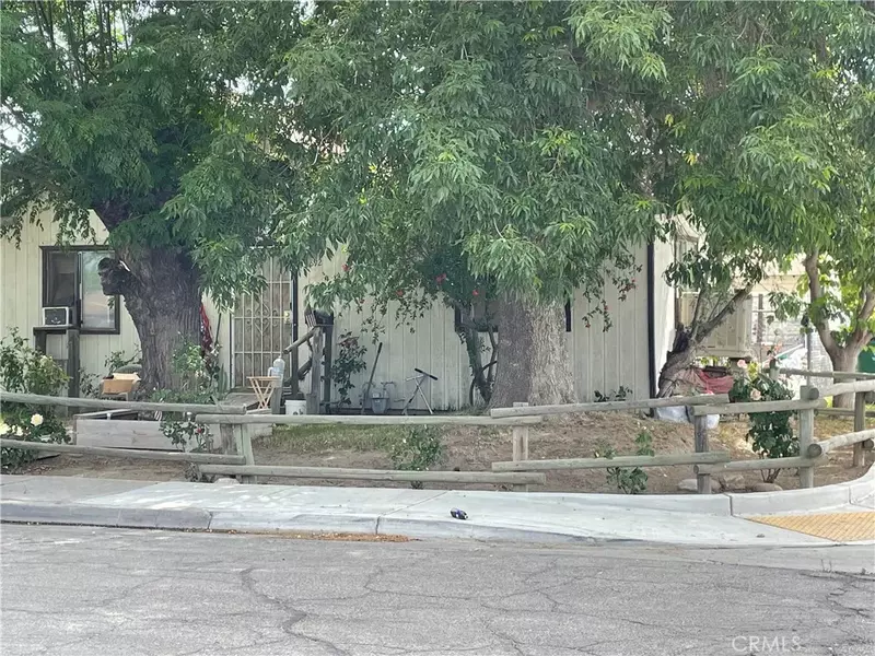 892 S 2nd Street, Kerman, CA 93630