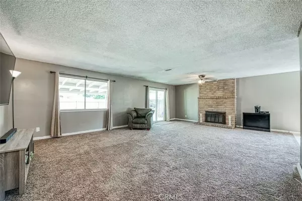 Clovis, CA 93612,883 W Euclid Avenue