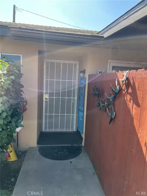 Hanford, CA 93230,1923 Emma Lee Unit A