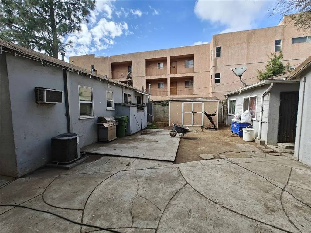 Van Nuys, CA 91405,14541 Hart Street