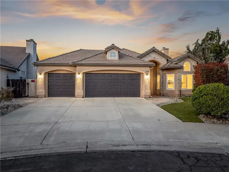 2970 E Deyoung Drive, Fresno, CA 93720