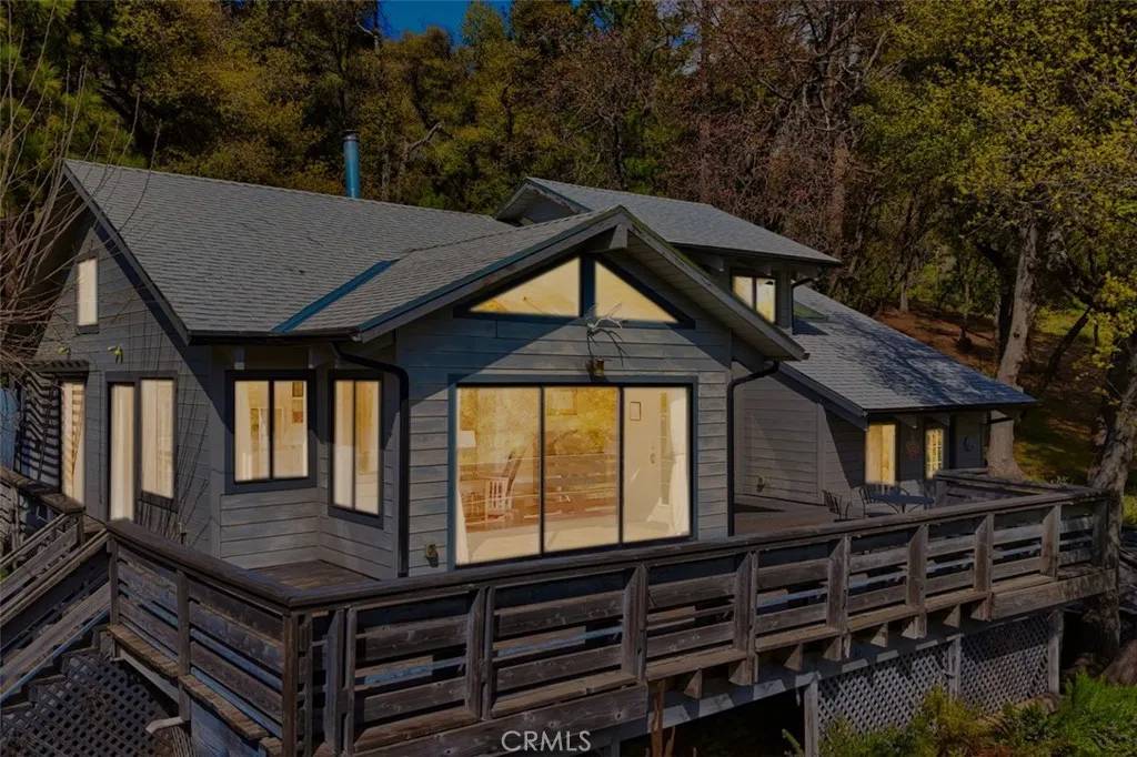 Mariposa, CA 95338,6281 Pine Canyon Road