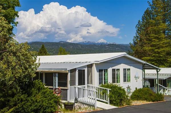 39678 Road 425B #45, Oakhurst, CA 93644