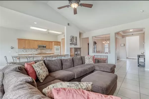 Clovis, CA 93611,2458 Warner Avenue