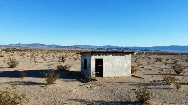 201 2 Mile Road, 29 Palms, CA 92277