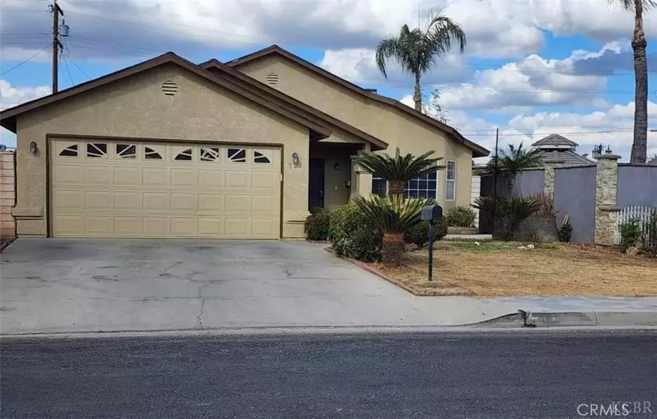 725 18th Place, Delano, CA 93215