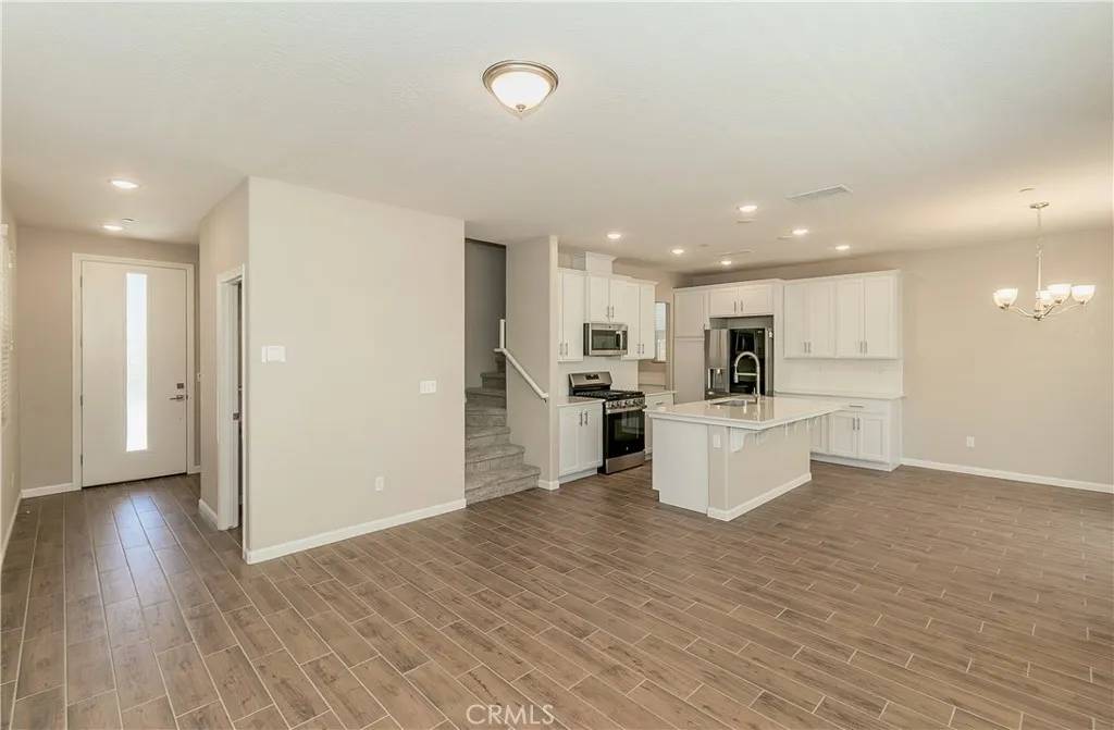 Madera, CA 93636,1123 Vanguard Way W