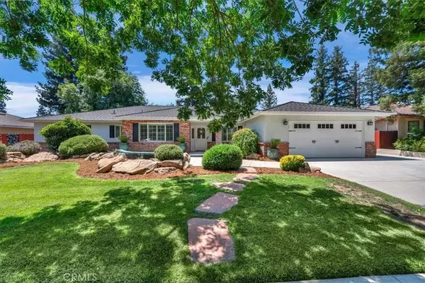 1527 E Fallbrook Avenue, Fresno, CA 93720