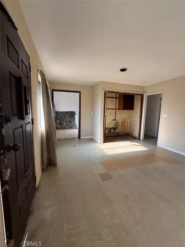 Visalia, CA 93291,1948 N Encina Street
