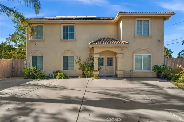3271 E Muscat Avenue, Fresno, CA 93725