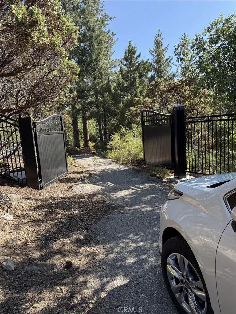 Angelus Oaks, CA 92305,0 Ca-38