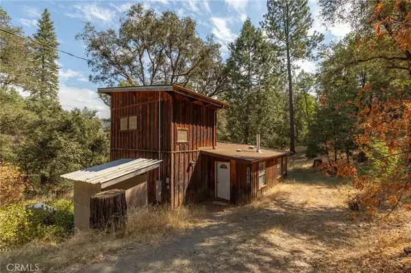 Mariposa, CA 95338,5057 Oak Road