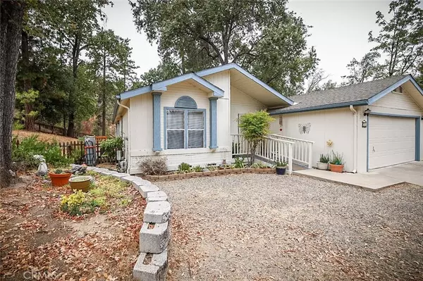 Oakhurst, CA 93644,43555 Highway 41 #A3