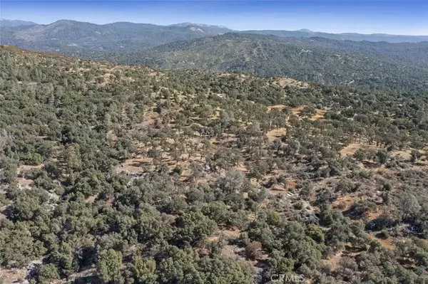 Oakhurst, CA 93644,0 Village