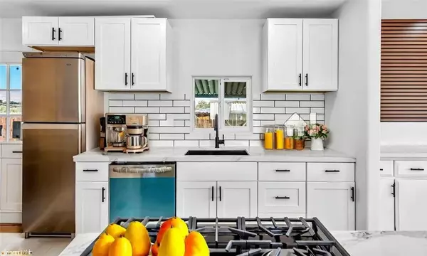 Thousand Palms, CA 92276,73250 Colonial