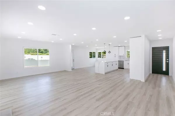 Sun Valley, CA 91352,9231 Elben Avenue