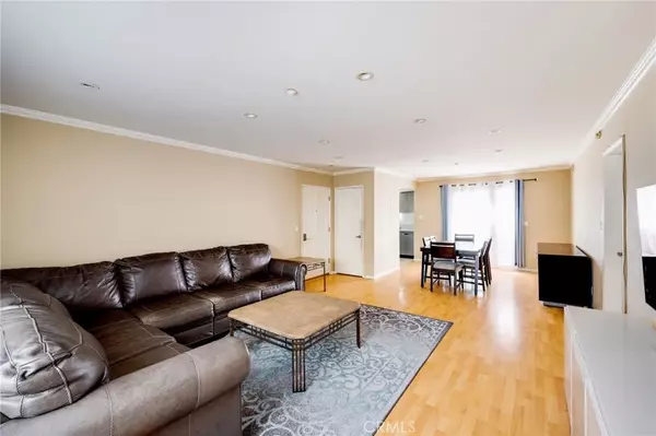 Glendale, CA 91203,346 W Wilson Avenue #2