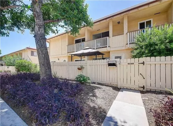 Reseda, CA 91335,8125 Canby Avenue #2