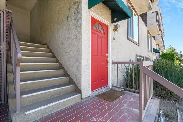 Studio City, CA 91604,4660 Coldwater Canyon Avenue #2