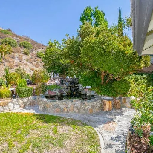 Newhall, CA 91321,23762 Fambrough Street