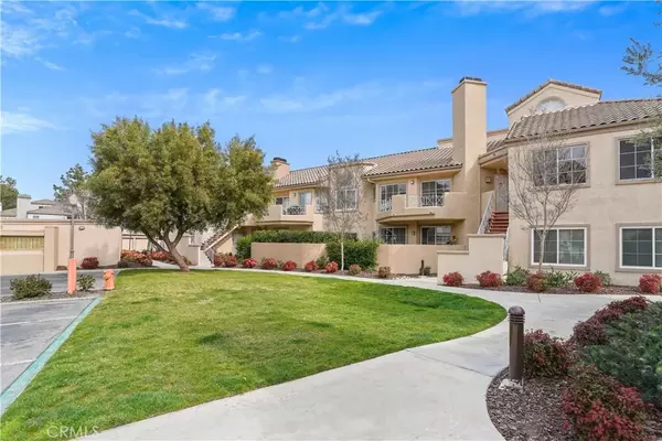 Valencia, CA 91355,23621 Del Monte Drive #326